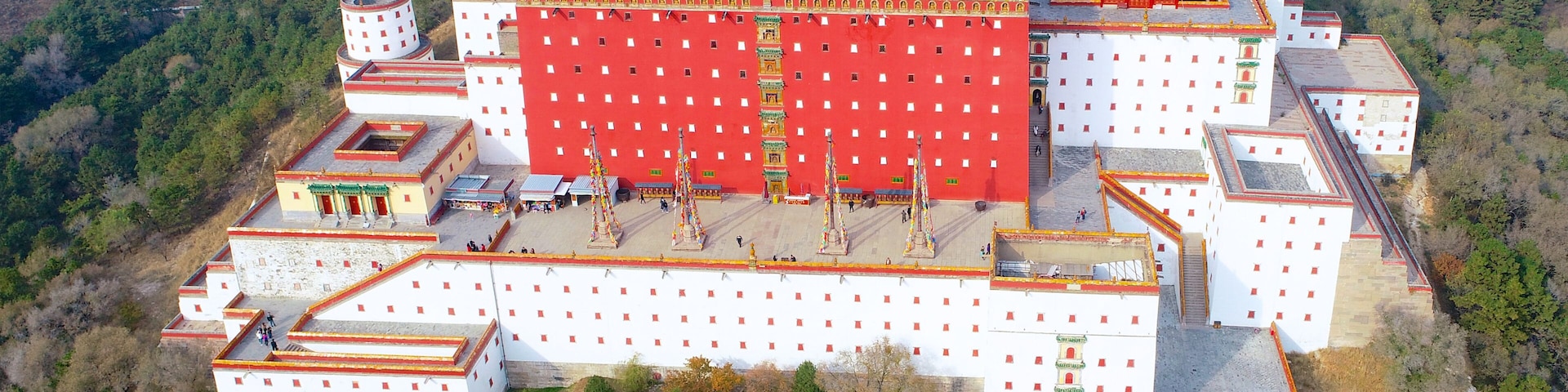 Aerial view of The Putuo Zongcheng Buddhist Temple, one of the Eight Outer Temples of Chengde, built between 1767 and 1771 and modeled after the Potala Palace of Tibet. Chengde Mountain Resort. China