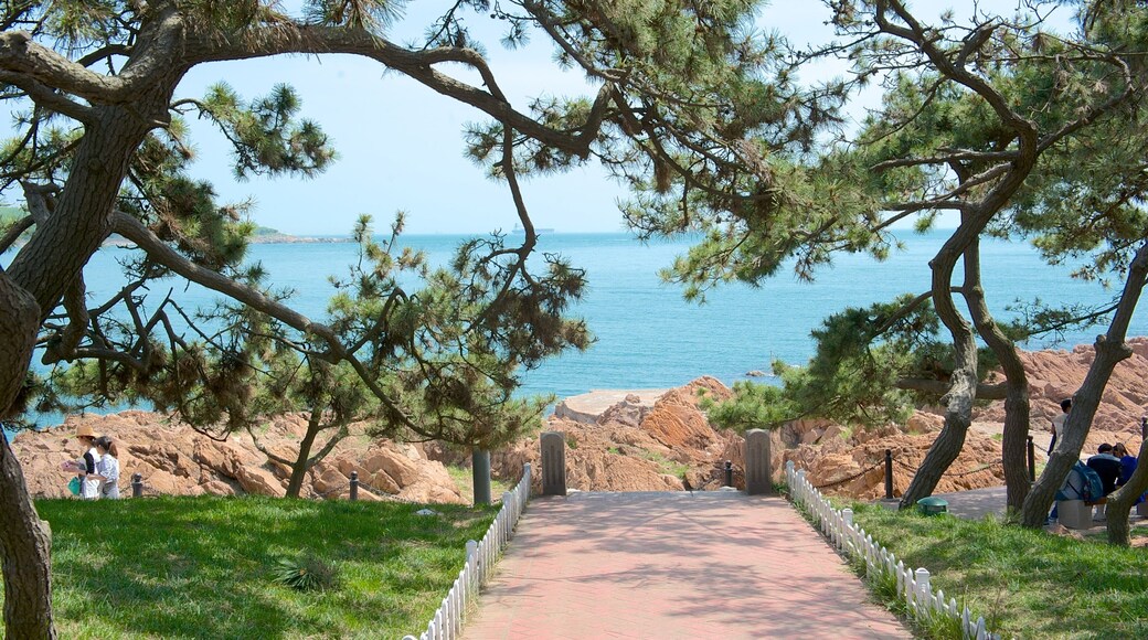 Lu Xun Park which includes general coastal views