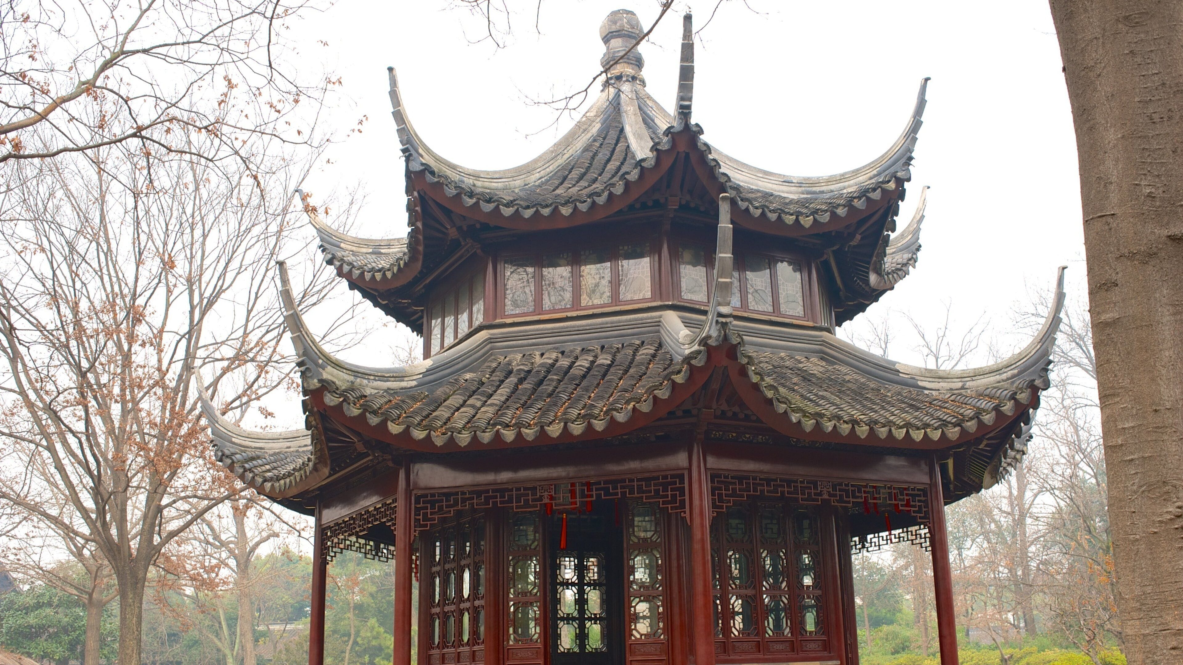 Humble Administrator\'s Garden showing religious elements, a temple or place of worship and heritage architecture