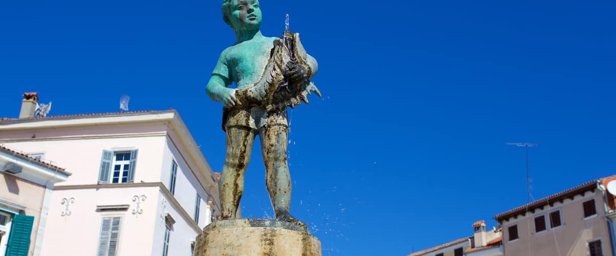 Praça Marsala Titã mostrando uma fonte