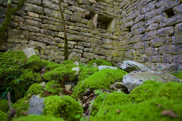 Dvigrad mit einem Ruine