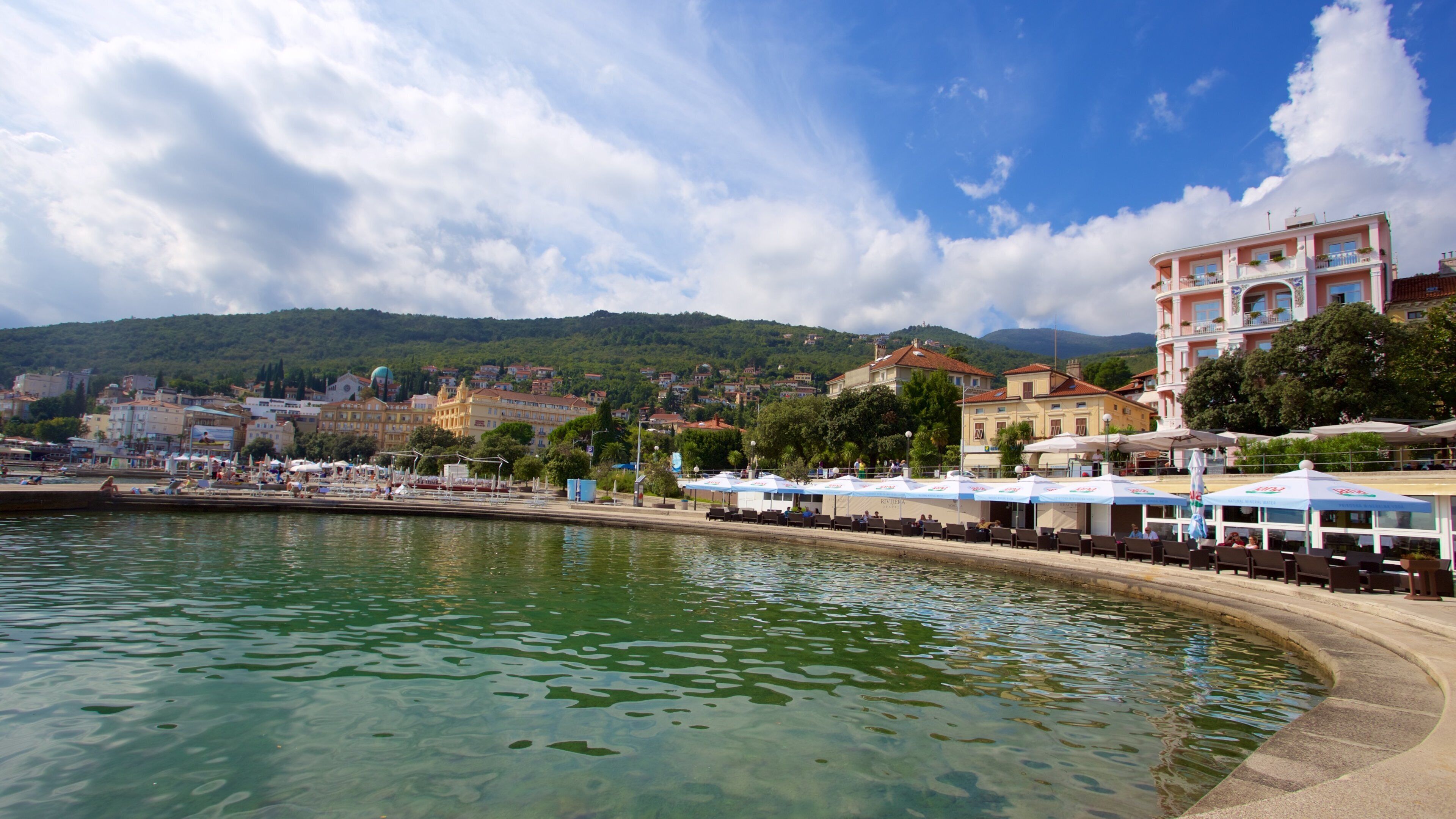 Slatinan ranta featuring rannikkokaupunki