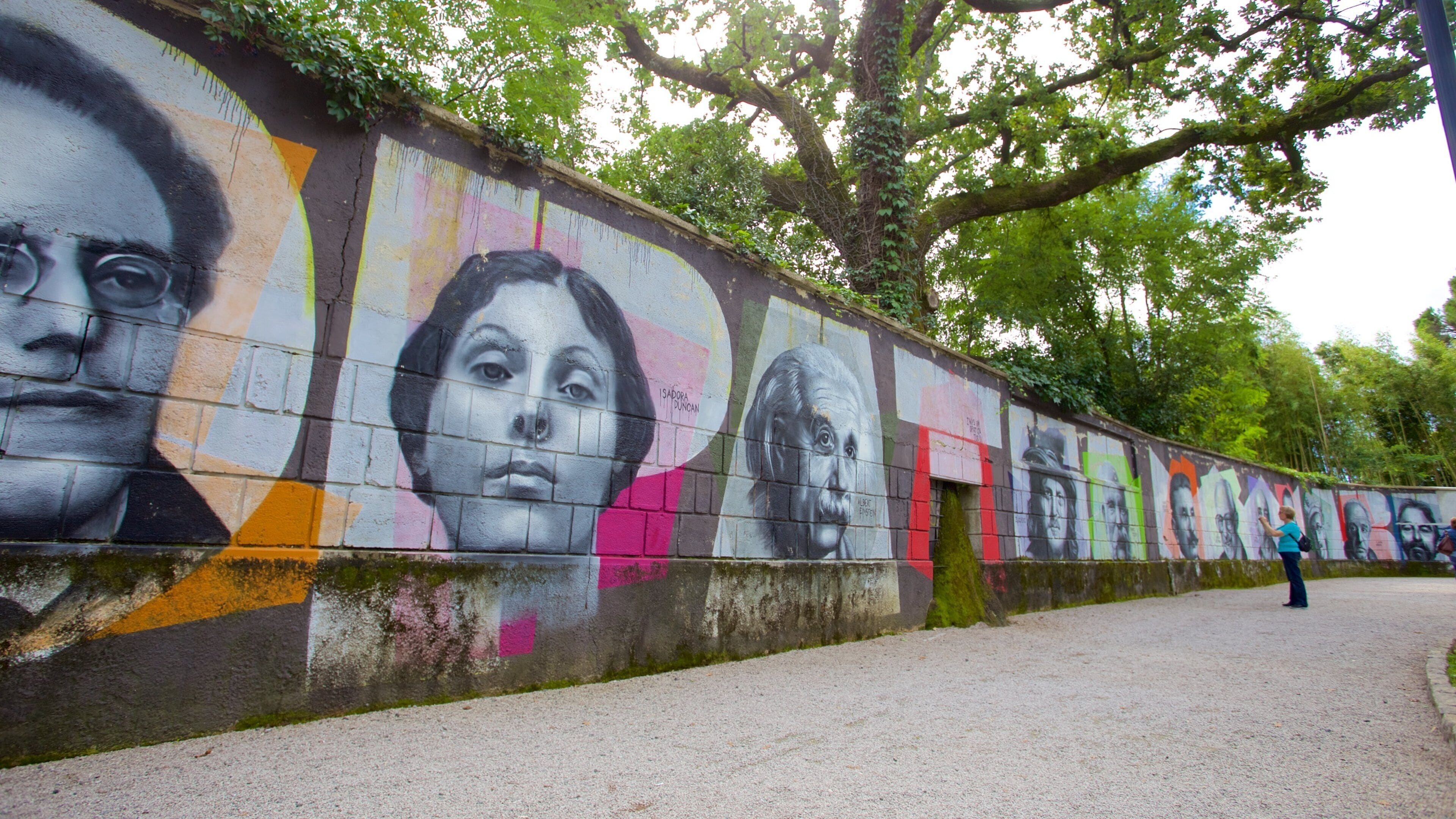 Park Angiolina which includes outdoor art