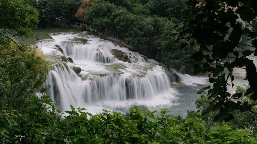 Lovely waterfalls in the Krka National Park. Beat the crowds by going early. Great place for taking long exposure water-shots! #photography #nationalpark #croatia #waterfalls #waterlust