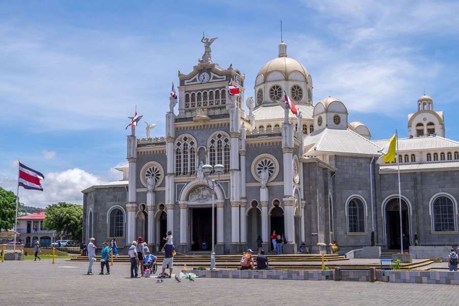Basílica de la Señora de los Angeles en la histórica ciudad de Cartago de Costa Rica