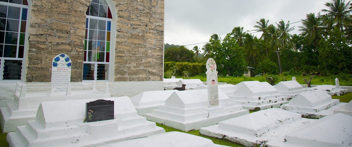 Rarotonga featuring a cemetery