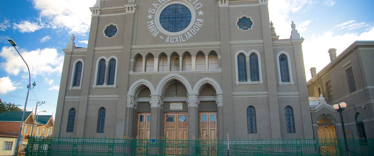 Santuario Maria Auxiliadora featuring a church or cathedral
