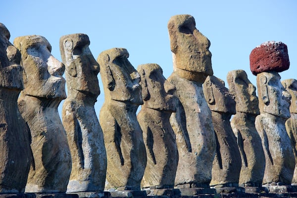 Ahu Tongariki featuring heritage elements, a statue or sculpture and tranquil scenes