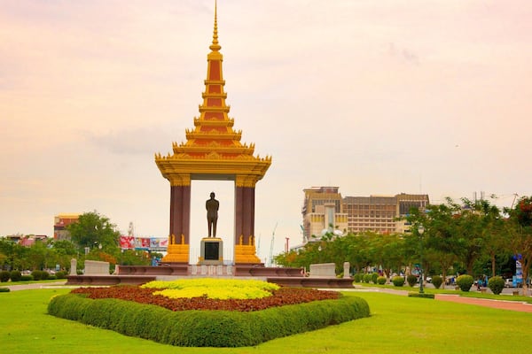 Unabhängigkeitsdenkmal welches beinhaltet Monument und Park