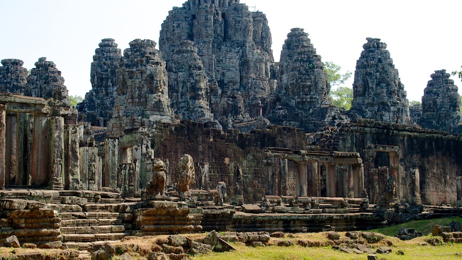 Angkor Bayon som viser bygningsruiner