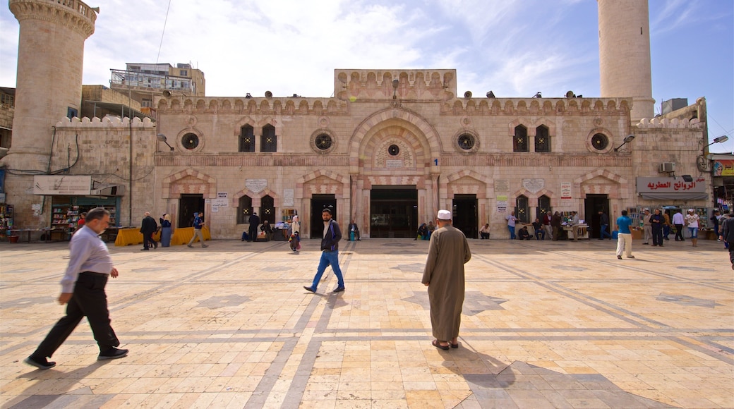 King Hussein Mosque which includes street scenes, heritage architecture and a square or plaza