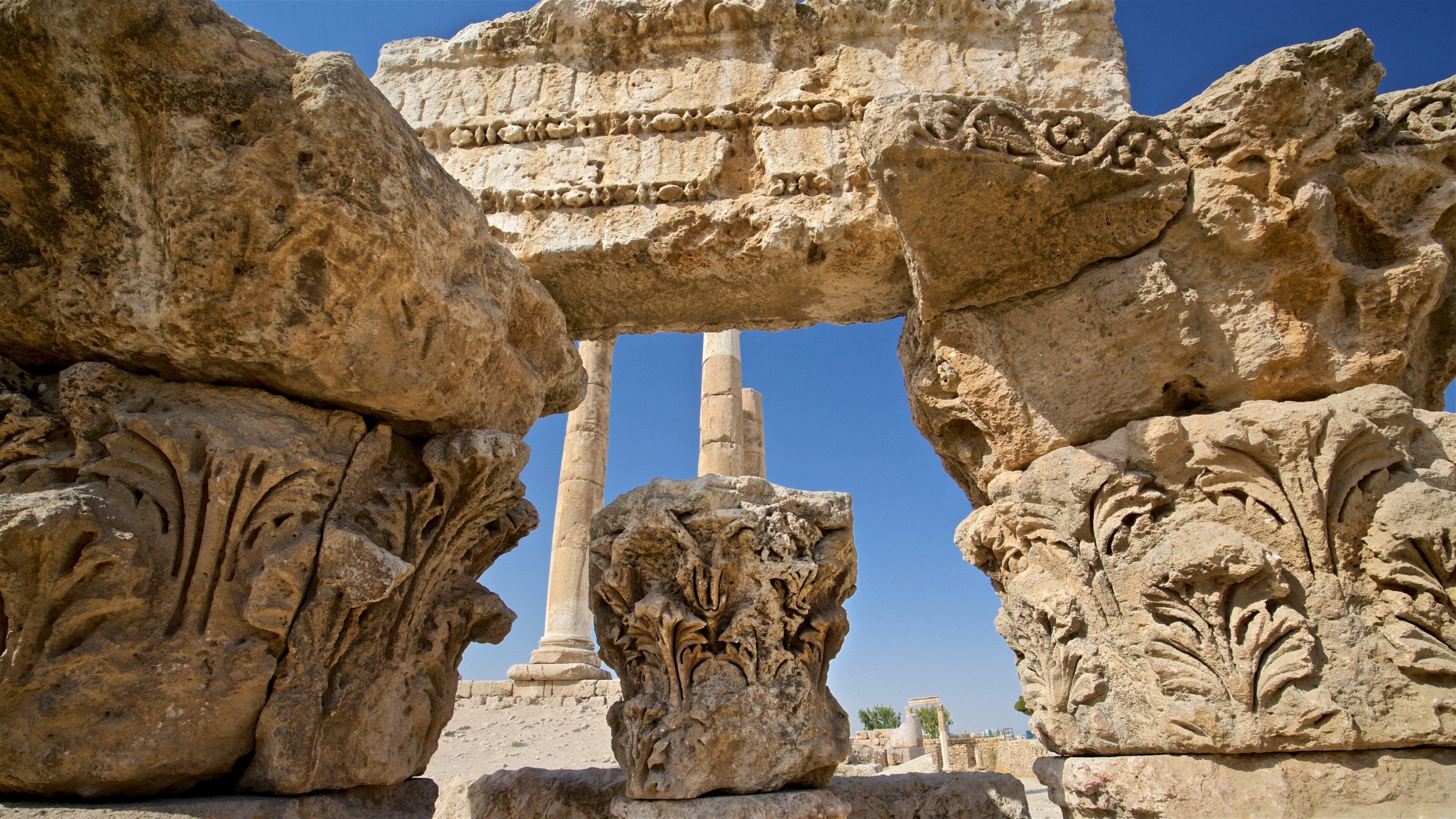 大力士神殿 呈现出 遺址 和 傳統元素