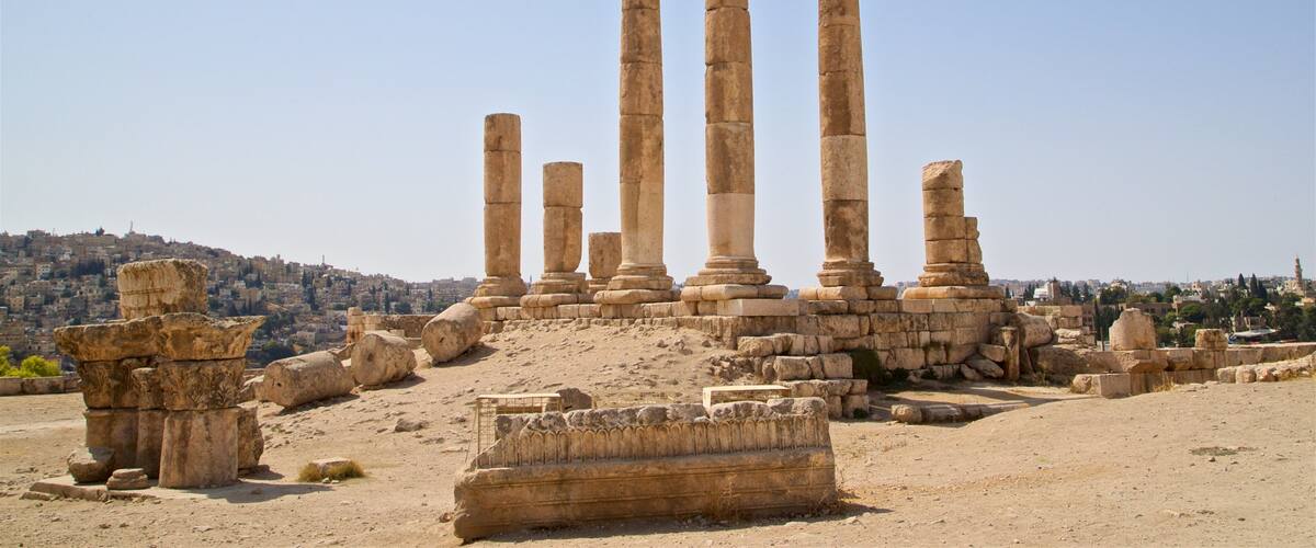 Temple of Hercules featuring a ruin, landscape views and heritage elements