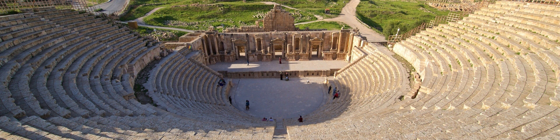 Teatro South Theater ofreciendo arquitectura patrimonial, escenas de teatro y vista panorámica