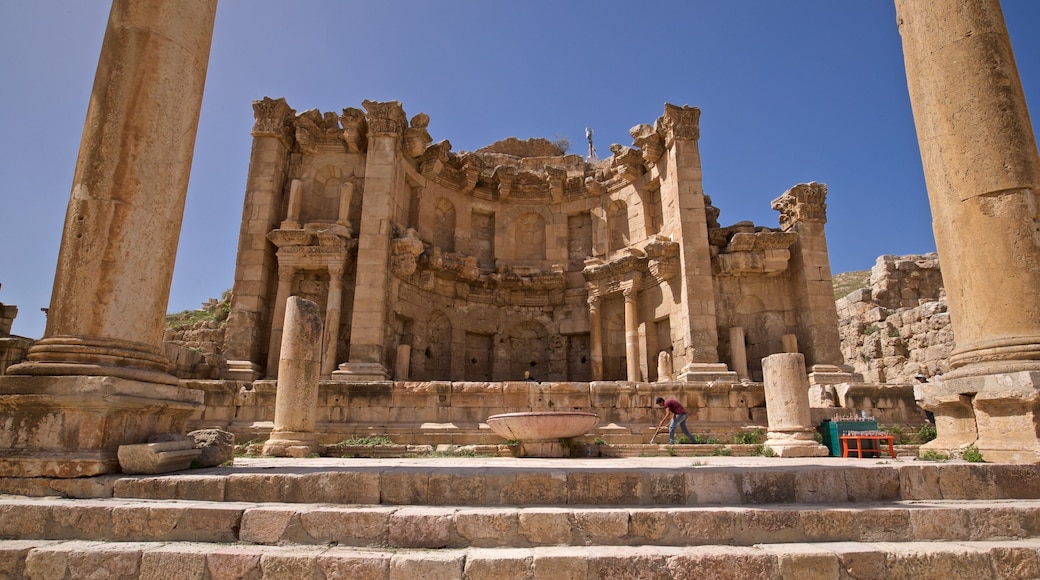 Nymphäum welches beinhaltet historische Architektur und Ruine