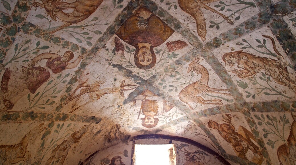 Quseir Amran linnoitus johon kuuluu uskonnolliset kohteet, sisÀkuvat ja perintökohteet