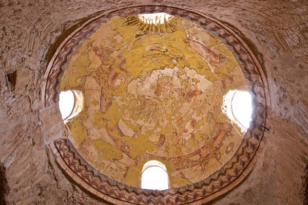 Chùteau fort d\'Amra qui includes vues intérieures et patrimoine historique