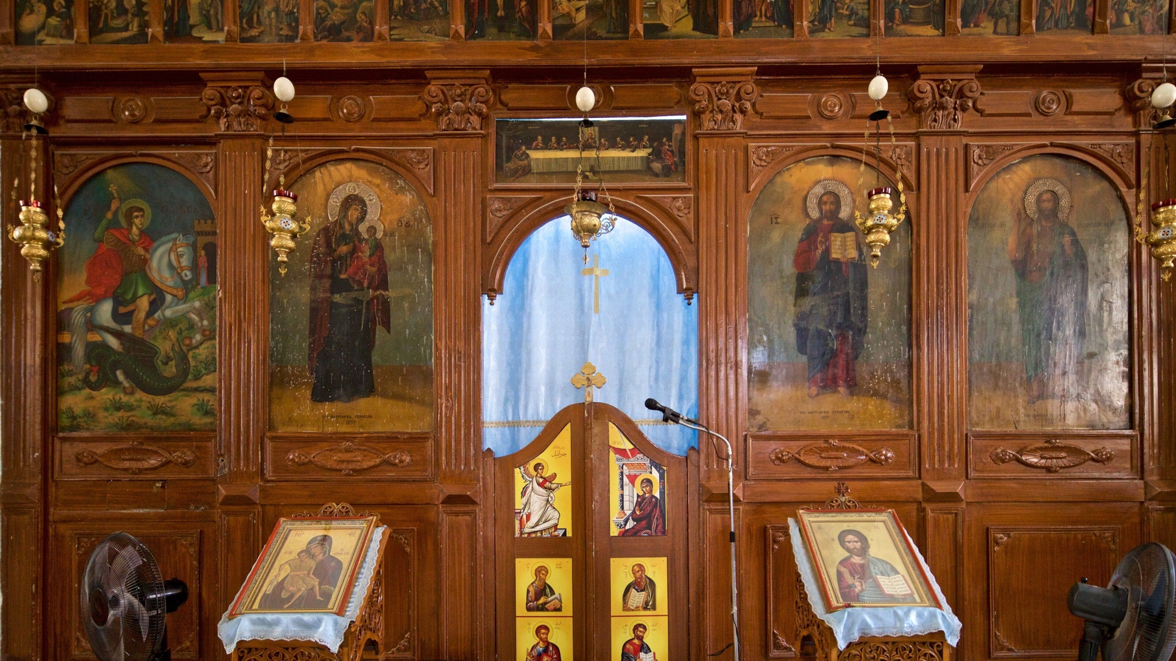 Basilica of Saint George featuring art, religious elements and interior views