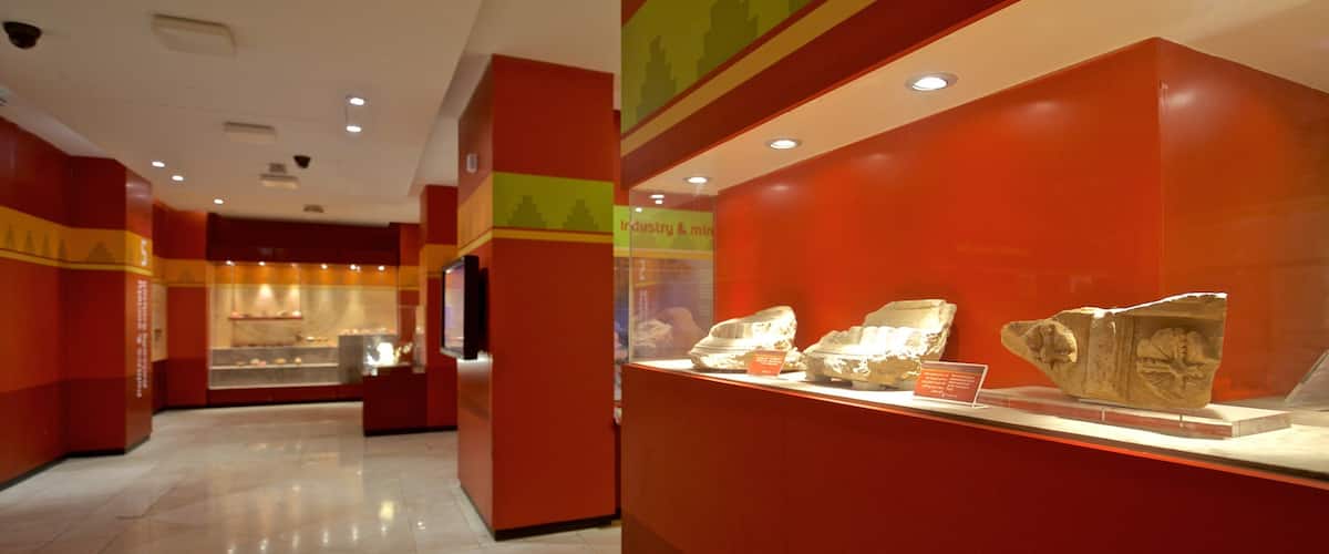 ペトラ ビジター センター どの含み 屋内の眺め