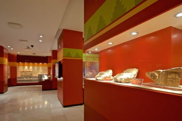 ペトラ ビジター センター どの含み 屋内の眺め