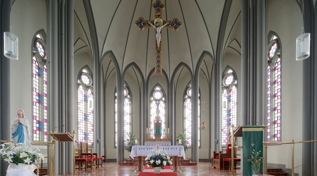 Landakotskirkja which includes interior views, religious aspects and a church or cathedral