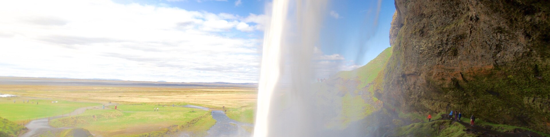 Seljalandsfoss which includes a waterfall