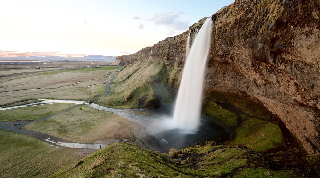 Seljalandsfoss welches beinhaltet Kaskade