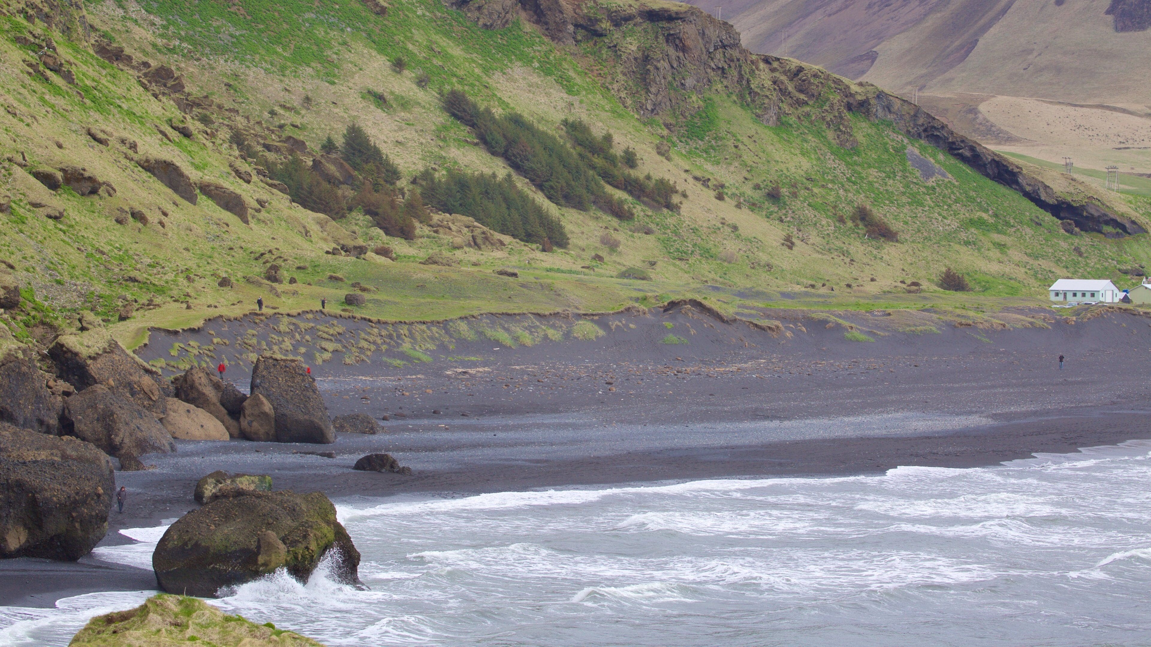 Black Beach featuring landscape views