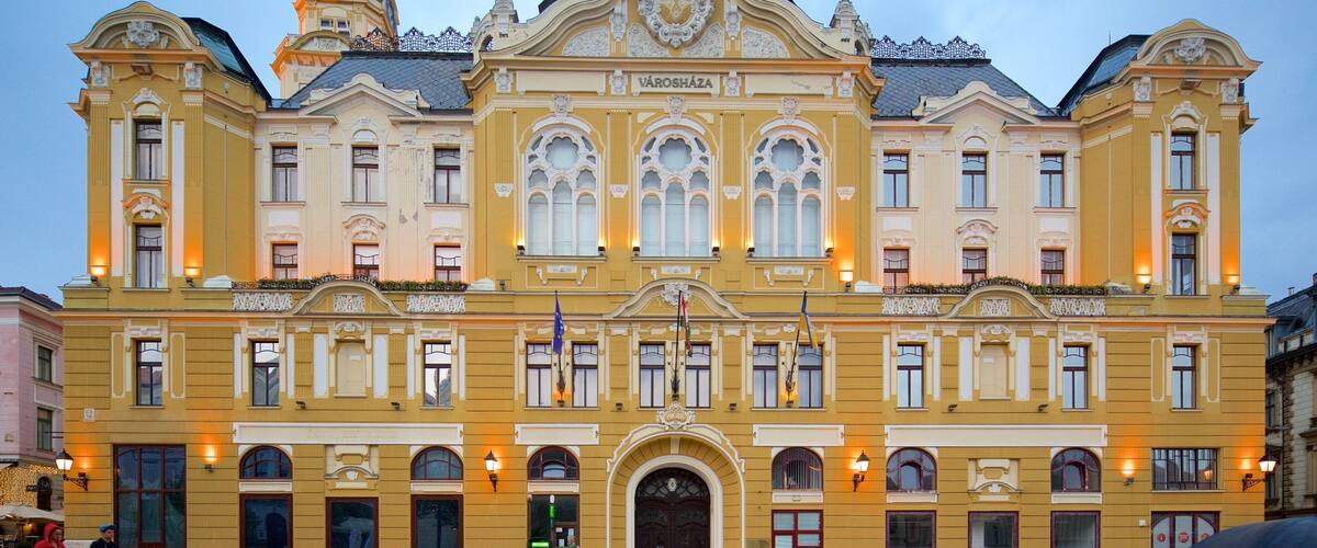 Szechenyi Square featuring an administrative building and heritage architecture