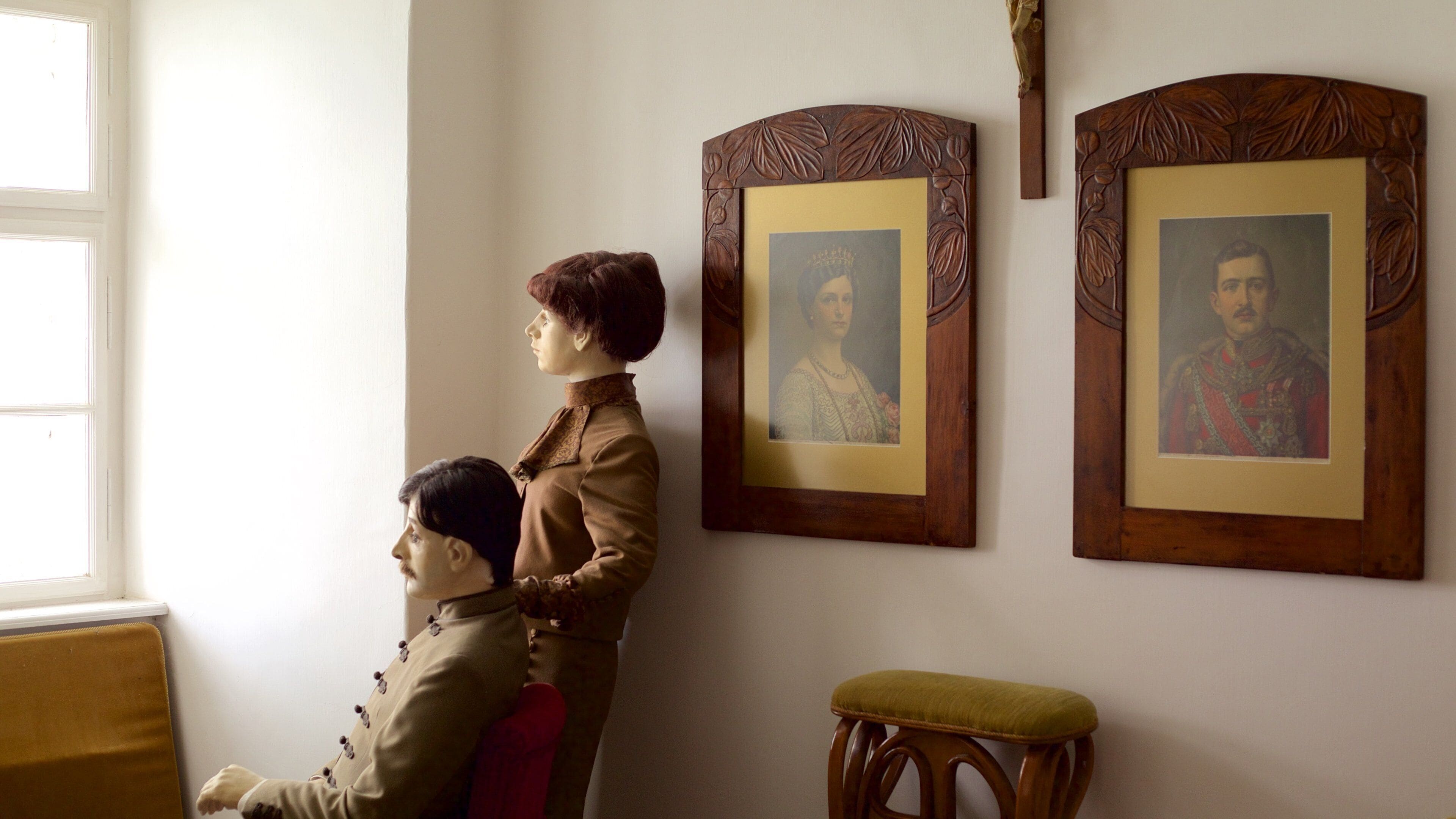 Tihany Abbey featuring a statue or sculpture, interior views and a church or cathedral