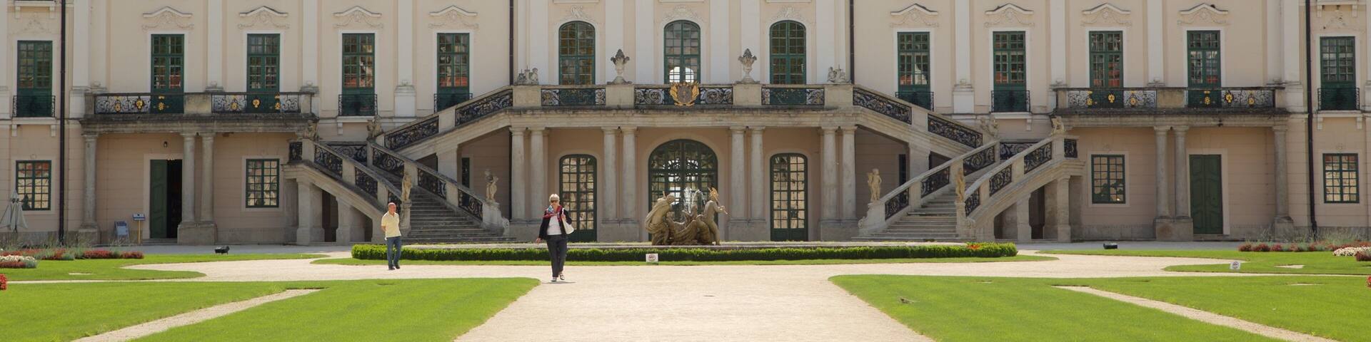 Esterhazy Palace showing heritage architecture, a fountain and a castle