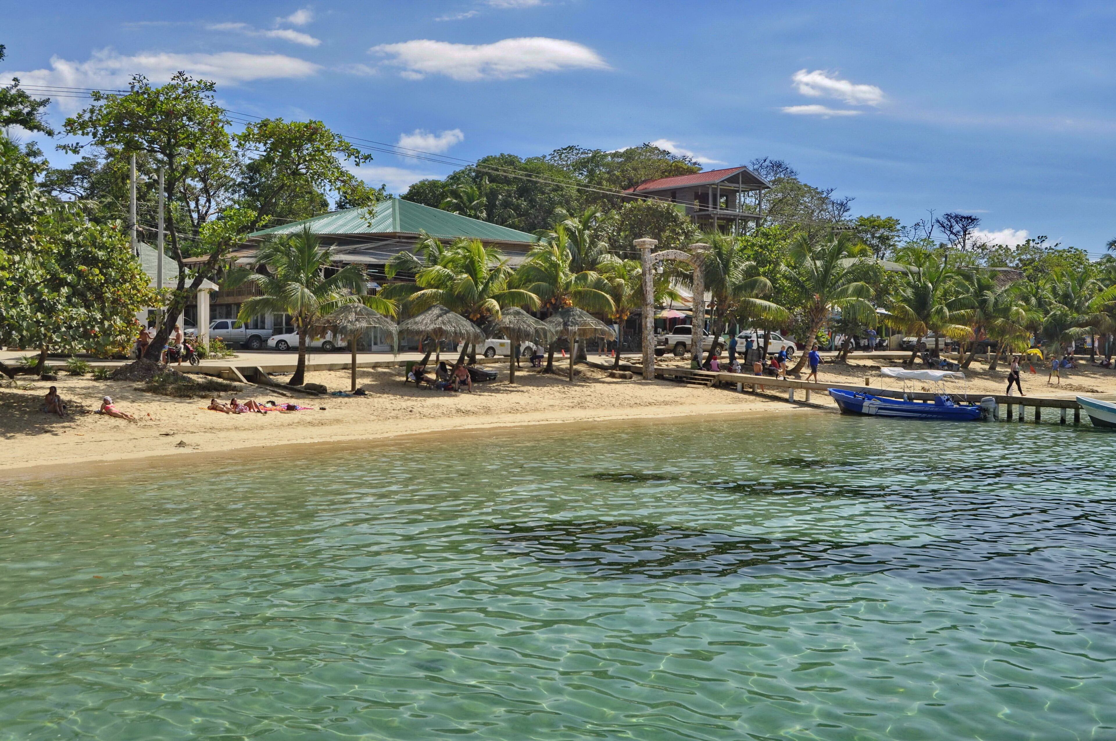 Pantai West Bay