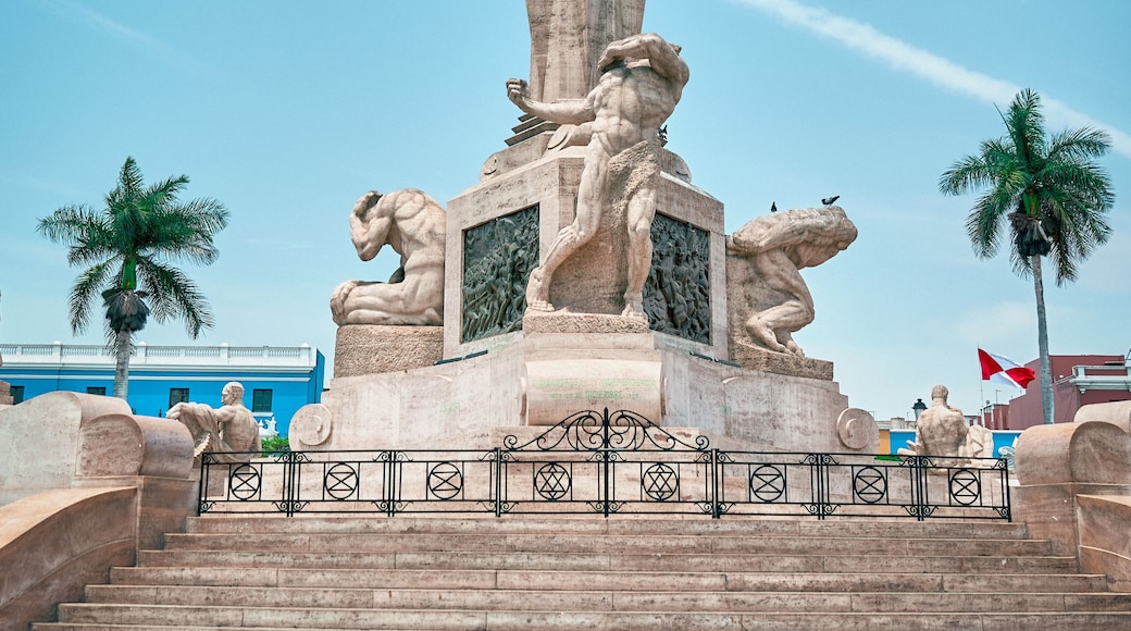 Estatua de la libertad TRUJILLO