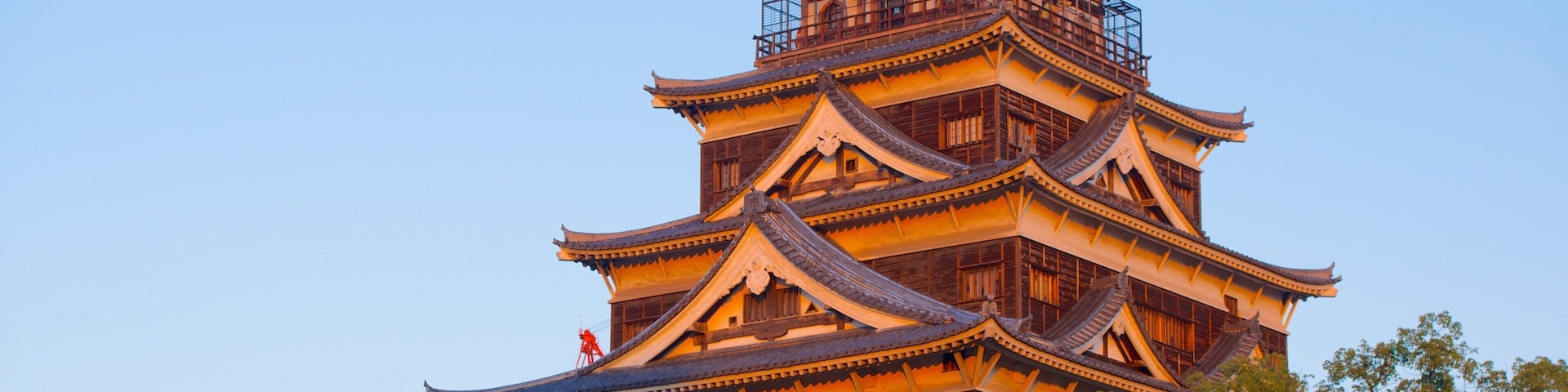 Hiroshima Castle featuring heritage elements and a castle