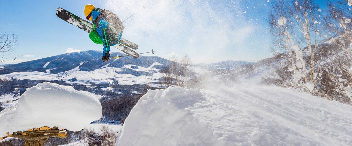 Rusutsu qui includes ski et neige