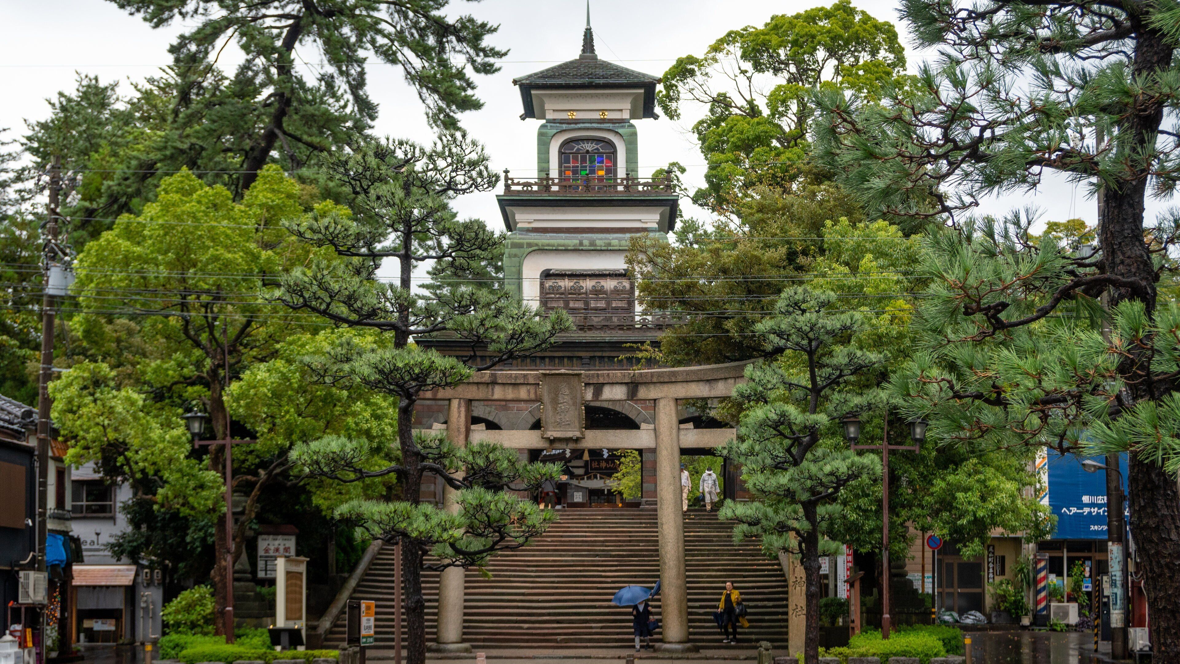 Oyama Shrine showing heritage architecture