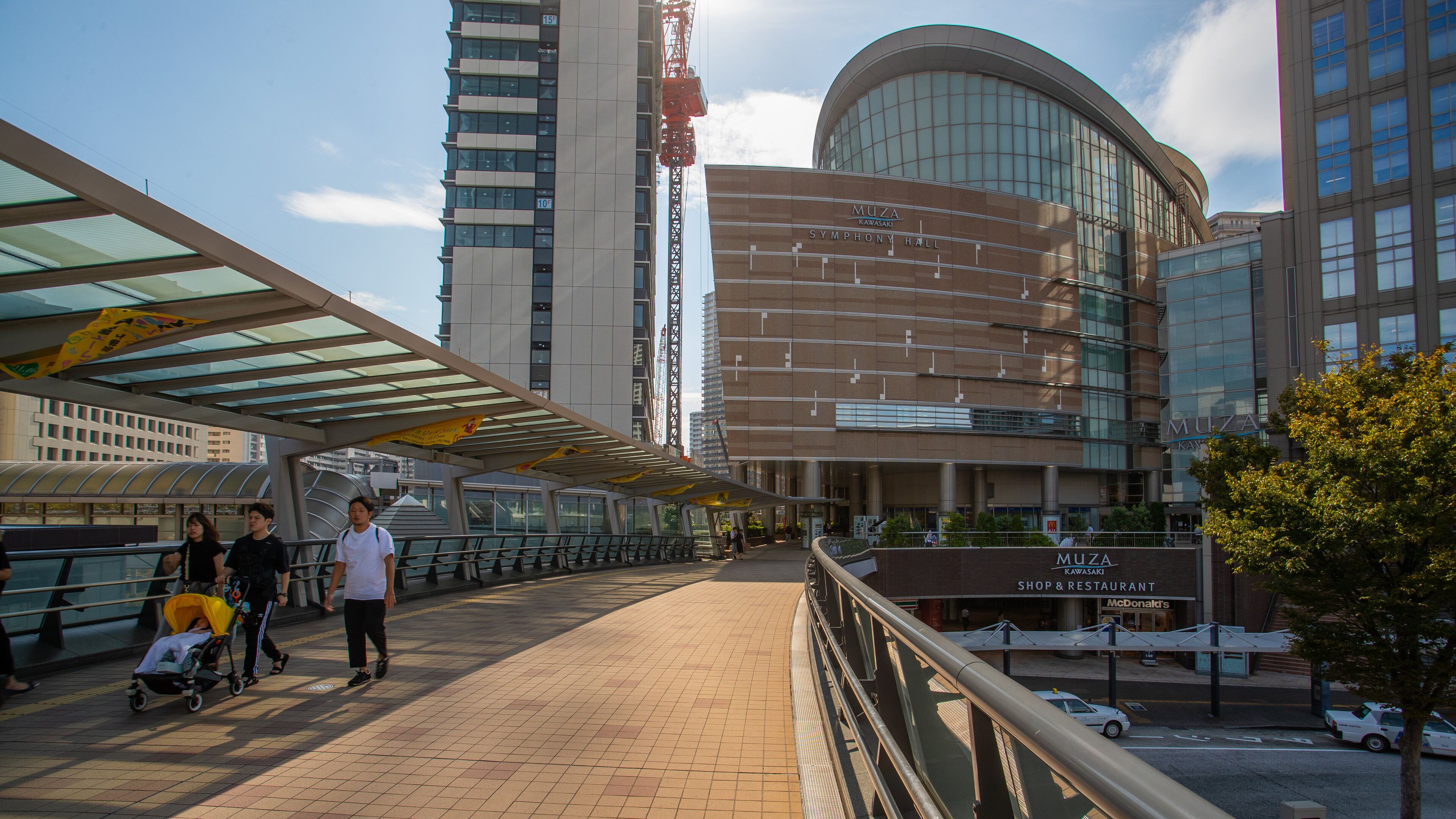 Muza Kawasaki Symphony Hall featuring a city and street scenes