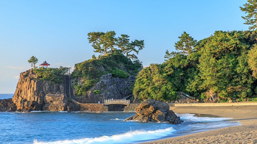 Pantai Katsurahama