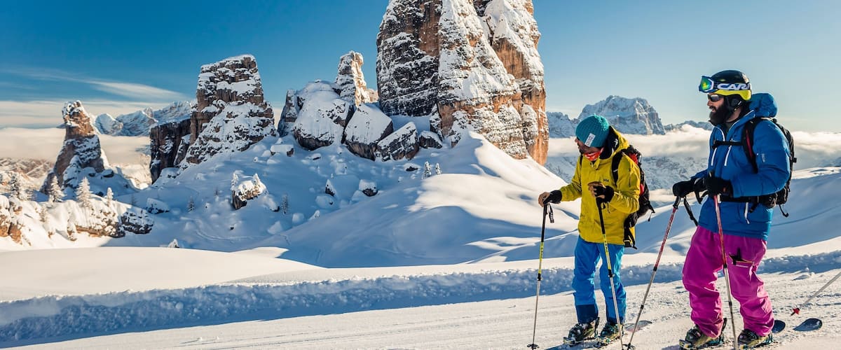 Estación de esquí de Cortina d\'Ampezzo mostrando situaciones tranquilas, montañas y nieve