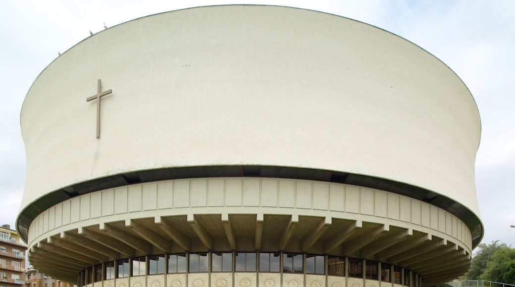 Cattedrale di Cristo Re og byder på moderne arkitektur og en kirke eller en katedral