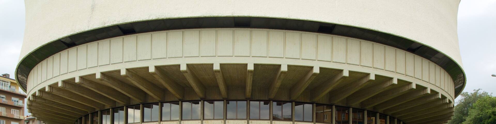 Cattedrale di Cristo Re montrant architecture moderne et église ou cathédrale