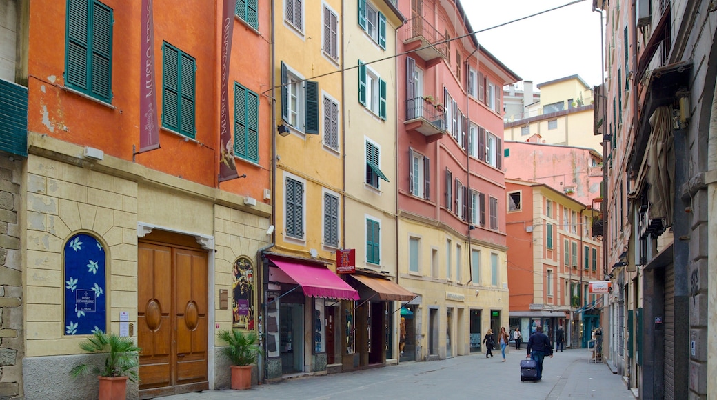Museo Civico Etnografico Giovanni Podenzana showing heritage architecture