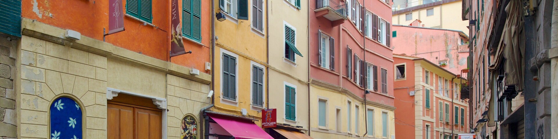 Museo Civico Etnografico Giovanni Podenzana which includes heritage architecture