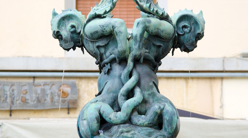 Monumento dei Quattro Mori som viser kunst, statue eller skulptur og utendørs kunst