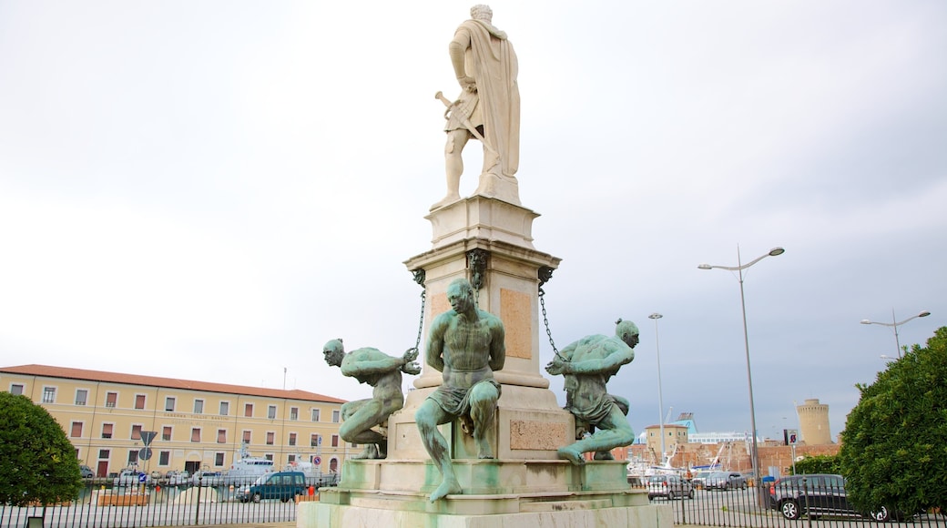 Monumento dei Quattro Mori som inkluderer utendørs kunst, statue eller skulptur og kunst