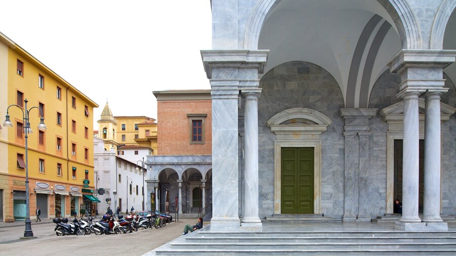 Palazzo Grande which includes a city and heritage architecture