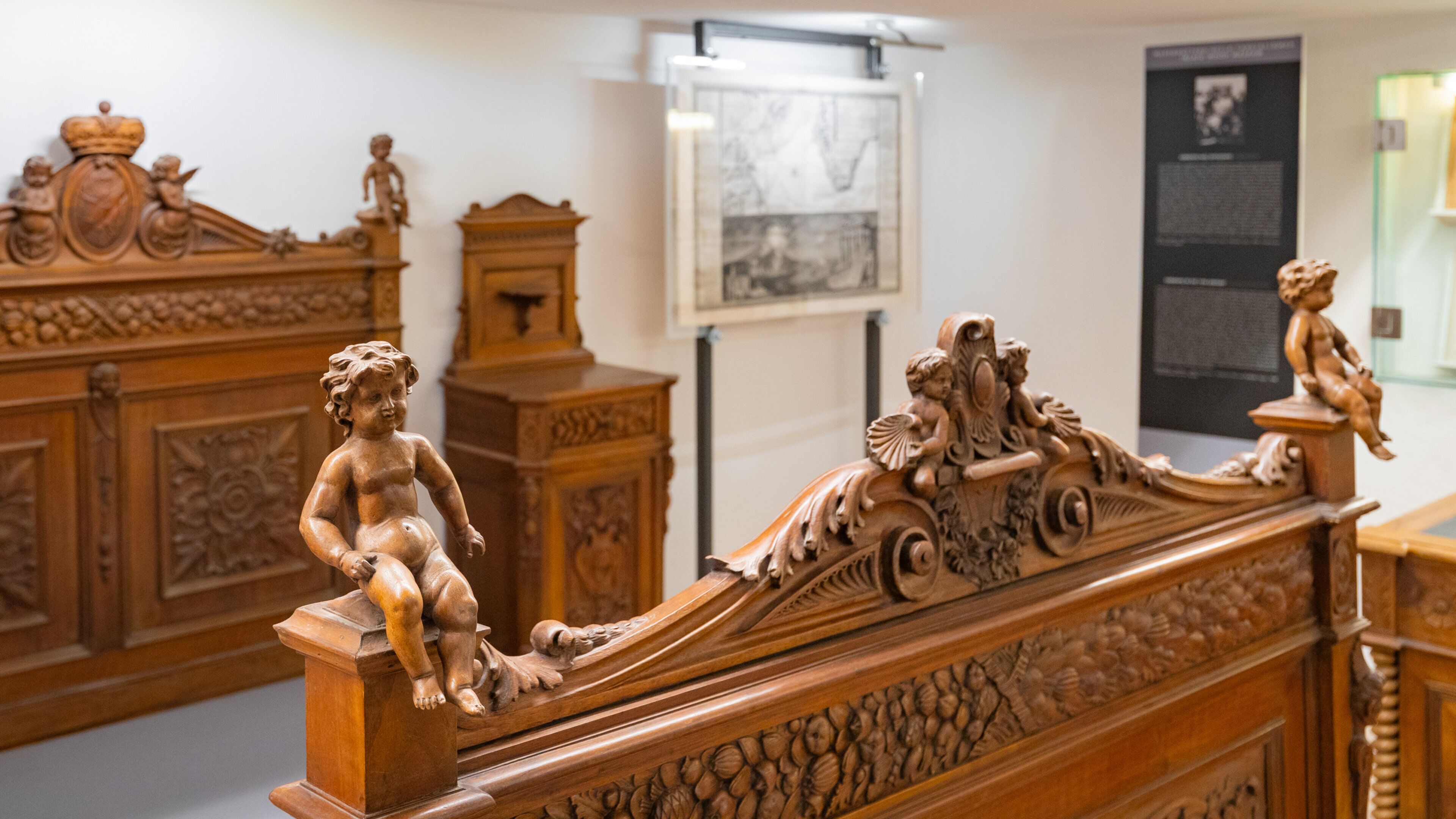 Museo Bottega della Tarsia Lignea showing heritage elements and interior views