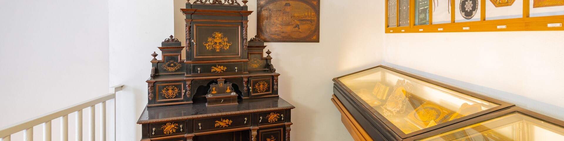 Museo Bottega della Tarsia Lignea which includes interior views and heritage elements