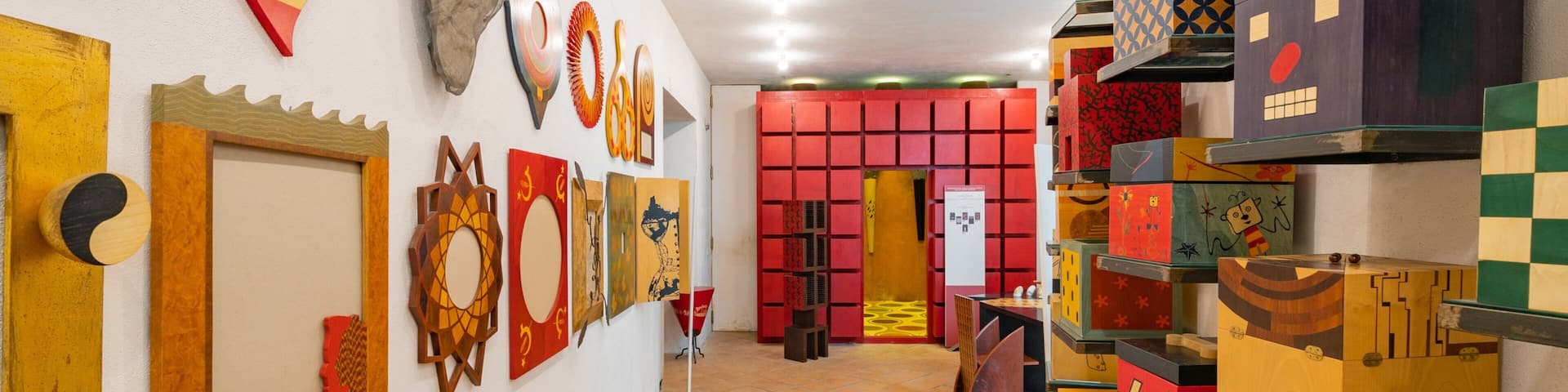 Museo Bottega della Tarsia Lignea showing art and interior views