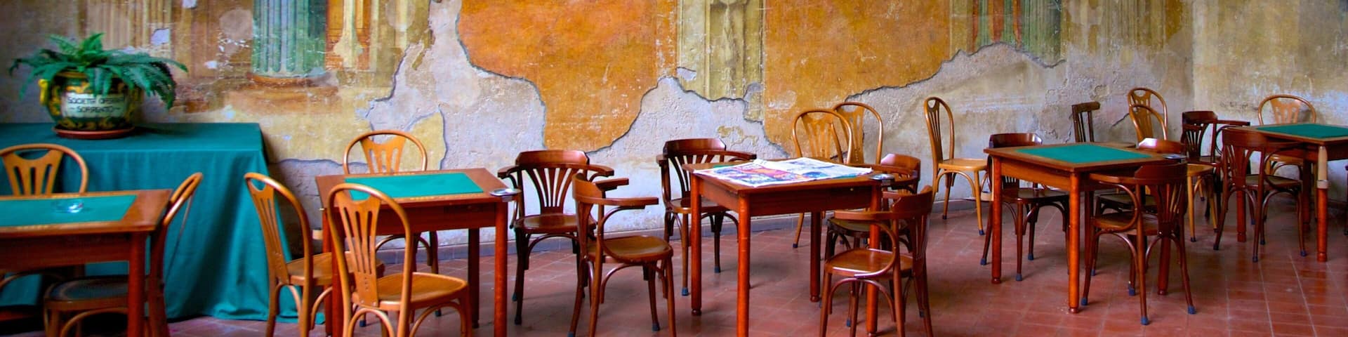 Sedile Dominova which includes interior views, heritage architecture and dining out